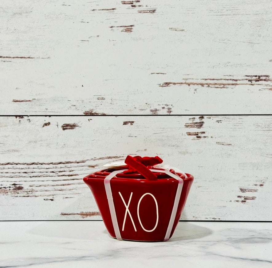 Rae Dunn xoxo deals measuring cups